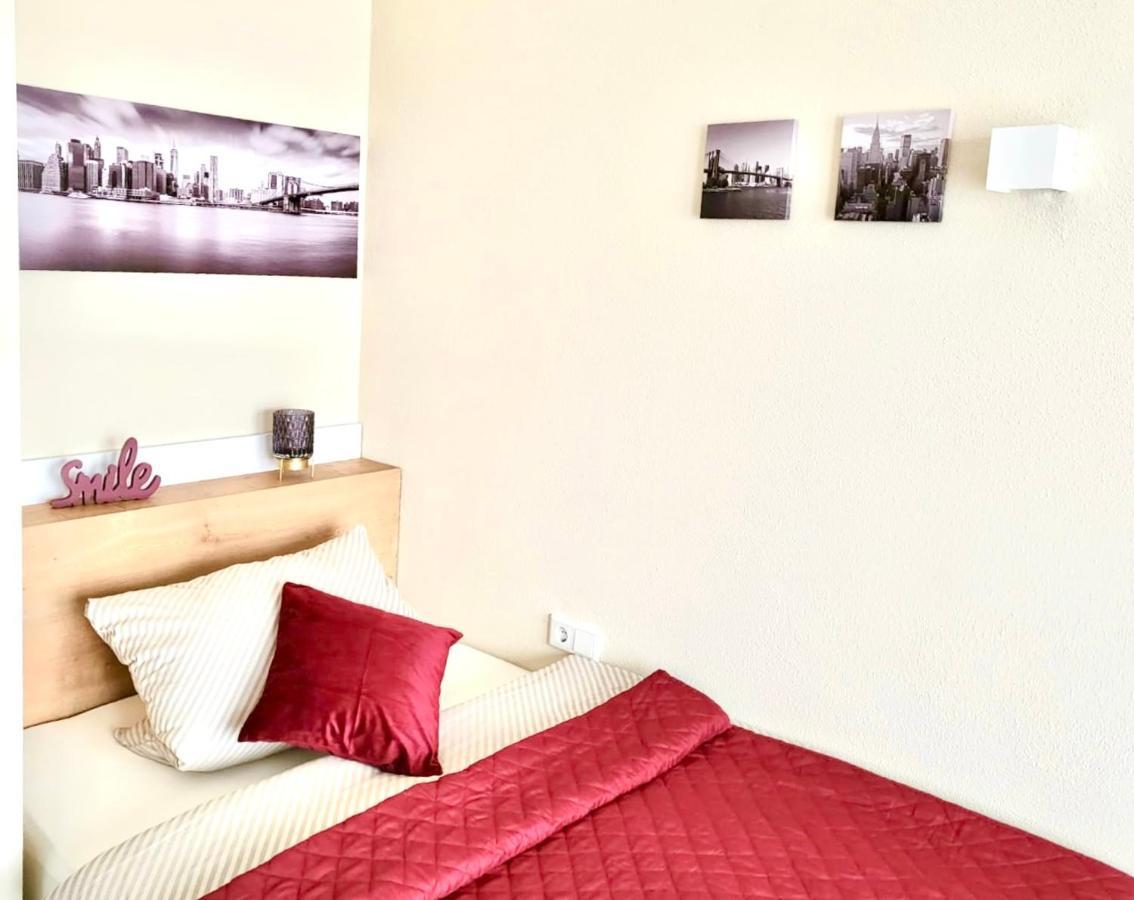 Likedaheim Apartments Rosbach vor der Hohe Exterior photo